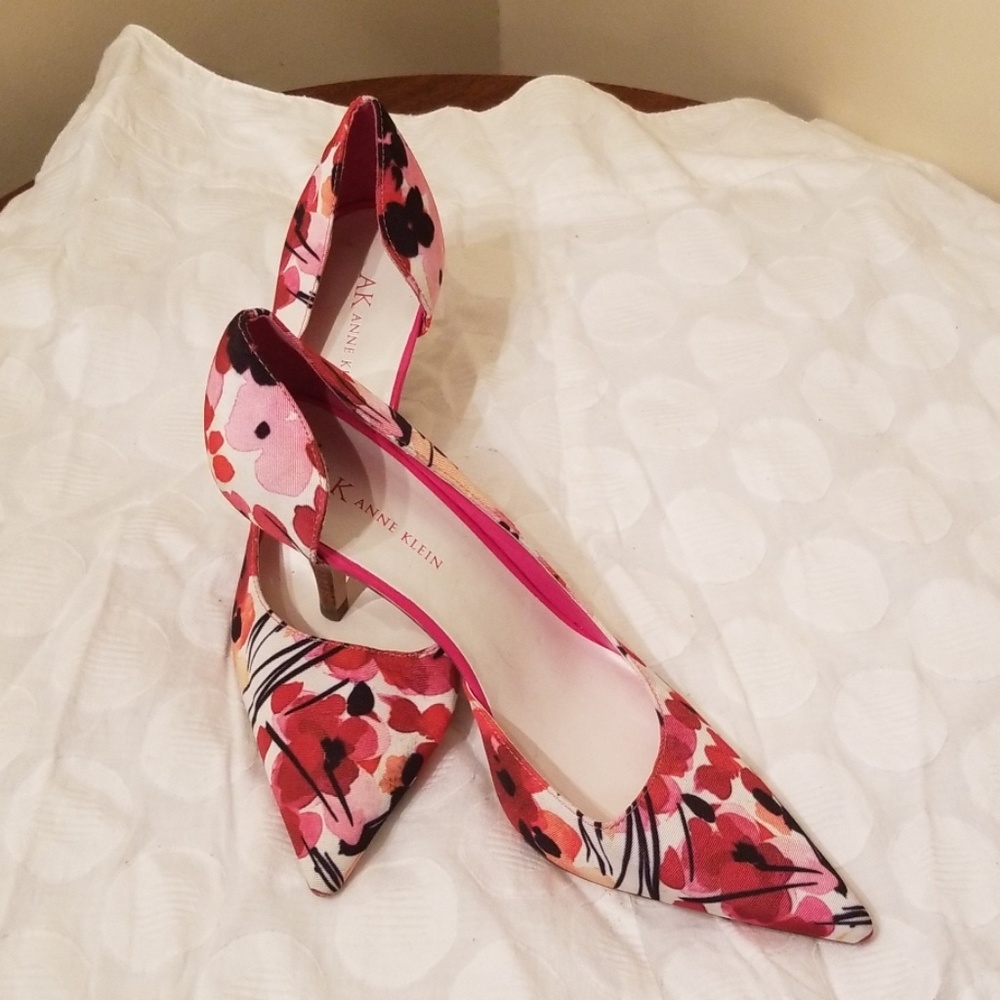 Anne Klein heels/pumps